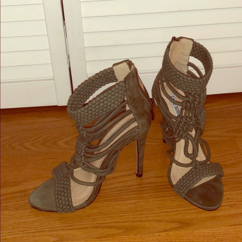 NEW Olive macramé woven heels 7